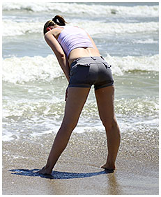 pissed shorts on the beach 05