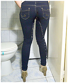ruby takes a piss in her blue jeans 01
