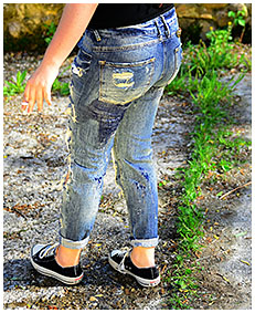 female desperation in torn jeans 00