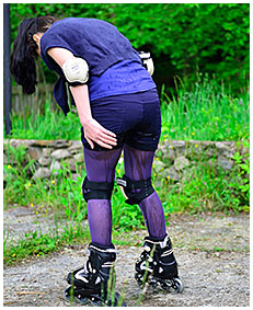 roller skate pee accident shorts and pantyhose 01