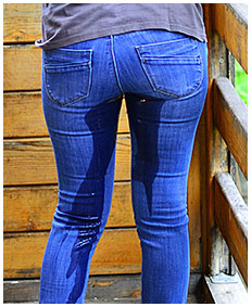 crazy piss in jeans 3