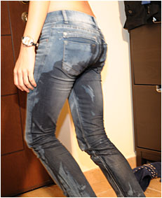 antonia drunk  00000028 wetting jeans