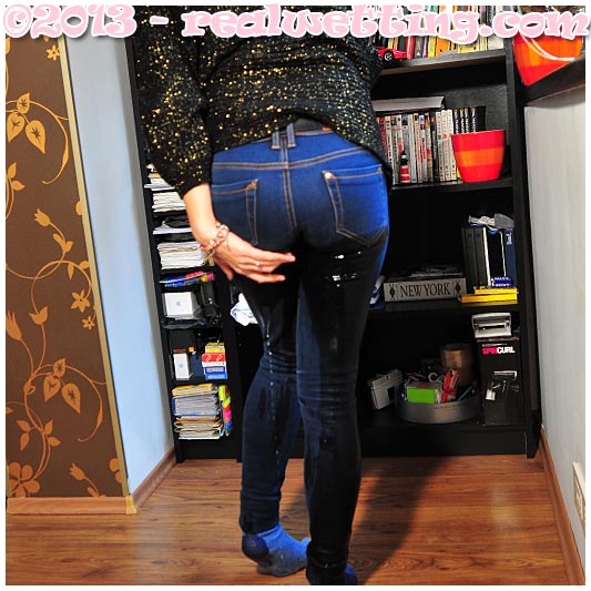 Desperate girl antonia pisses her tight jeans urinating on herself peeing her pants