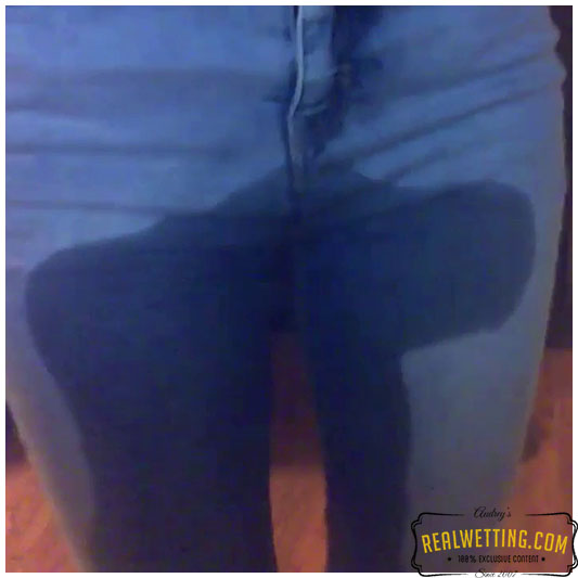 I pissed my tight jeans on Skype meeting