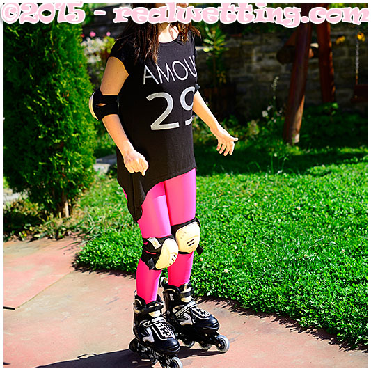 wetting pink tights while rollerblading female desperation afraid pissing wetting pee urine full bladders