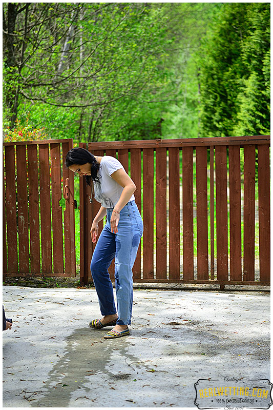 Monica high waist jeans wetting on purpose