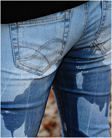 peeing jeans  00000033 friends