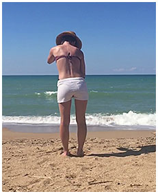 shorts on the beach wetting 00