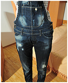 natalie wets herself pissing jeans overalls 01