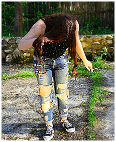 female desperation in torn jeans 00