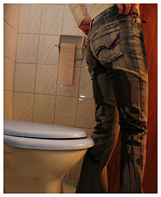 alice got too late to the toilet she filled her jeans with piss 7988