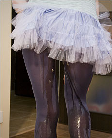 alice wetting herself in ballerina outfit 0034