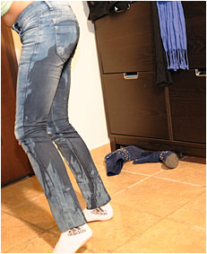 antonia drunk  00000031 wetting jeans