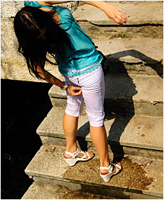 antonia white 00000037 capri pissing