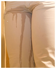 dominika wetting white jeans 018