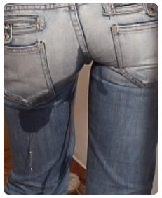 wetting her jeans in public piss