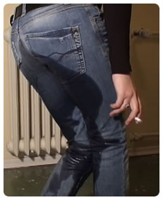 alice pisses her jeans wetting her jeans while smoking fetish